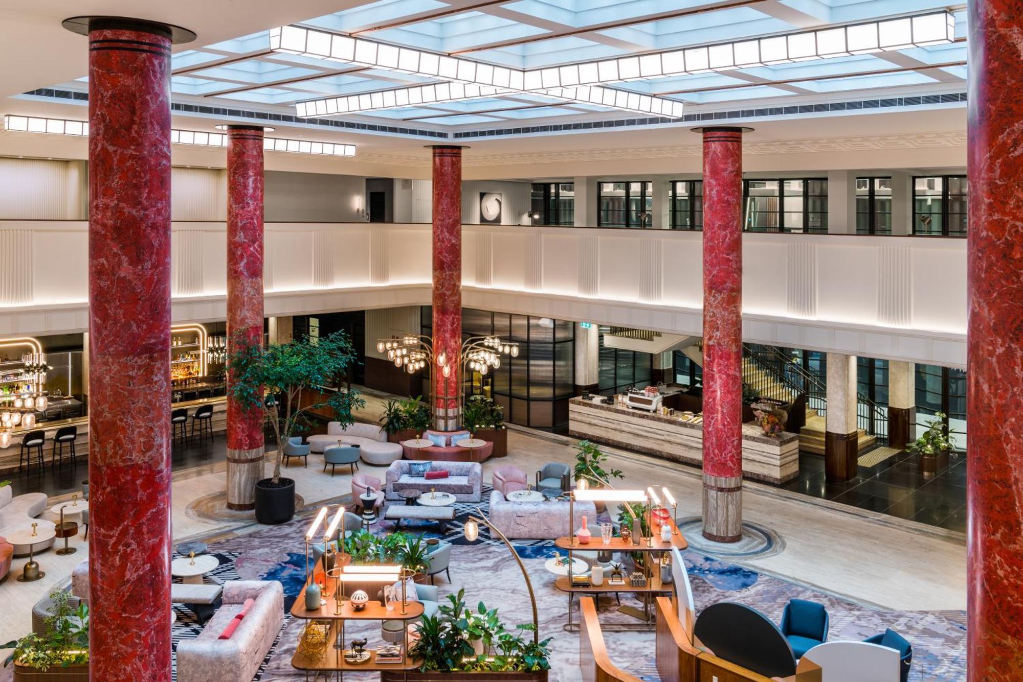 悉尼金普顿玛格特酒店 外观 照片 The lobby of the hotel